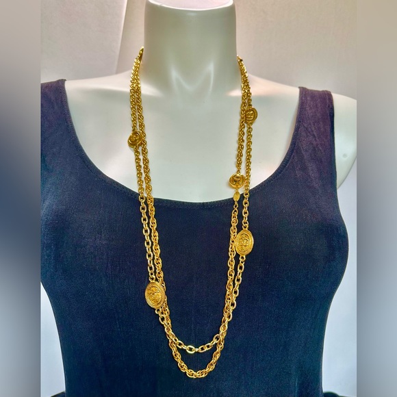 Chanel 1983 24kt Plated Gold Chain Necklace - Picture 8 of 8